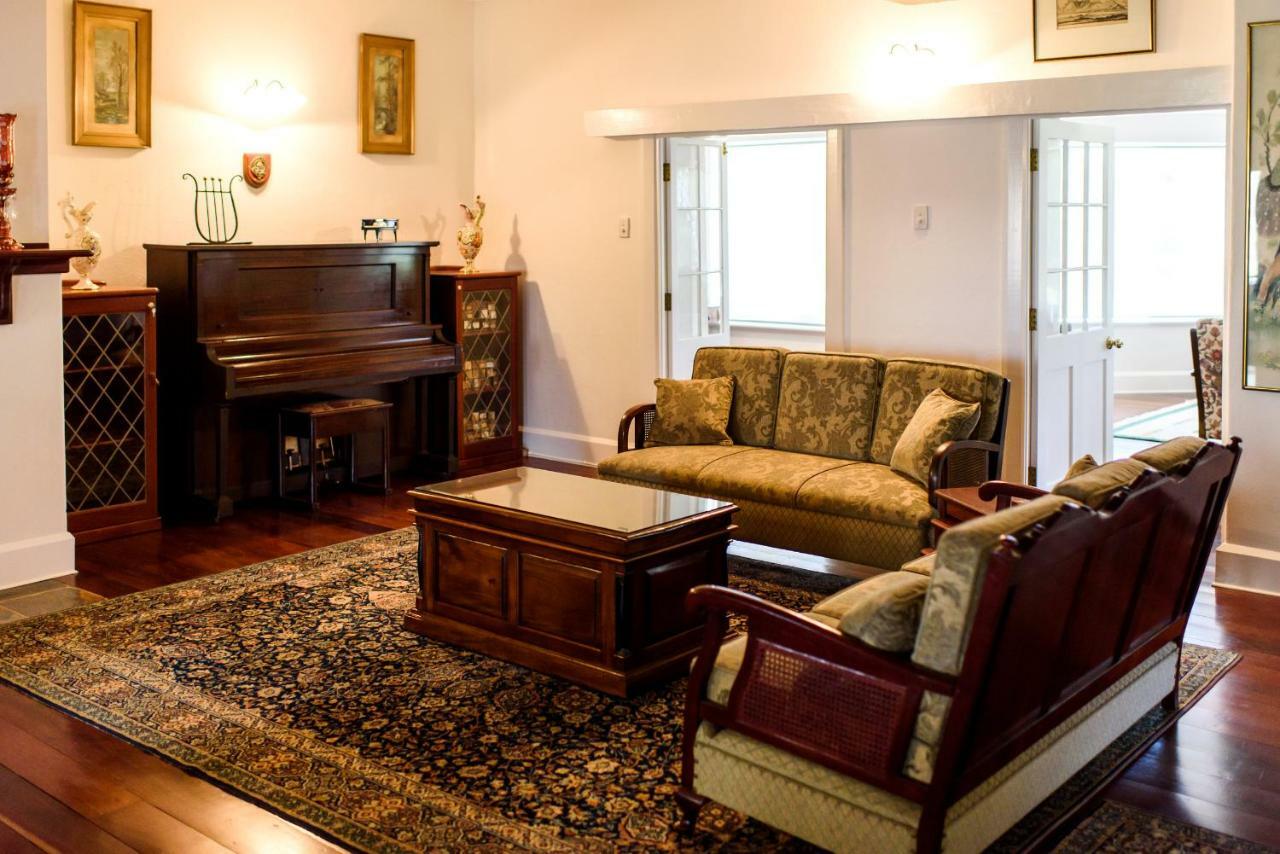 แฟร์ลอว์น เอสเตท Guest House บัสเซลตัน ภายนอก รูปภาพ